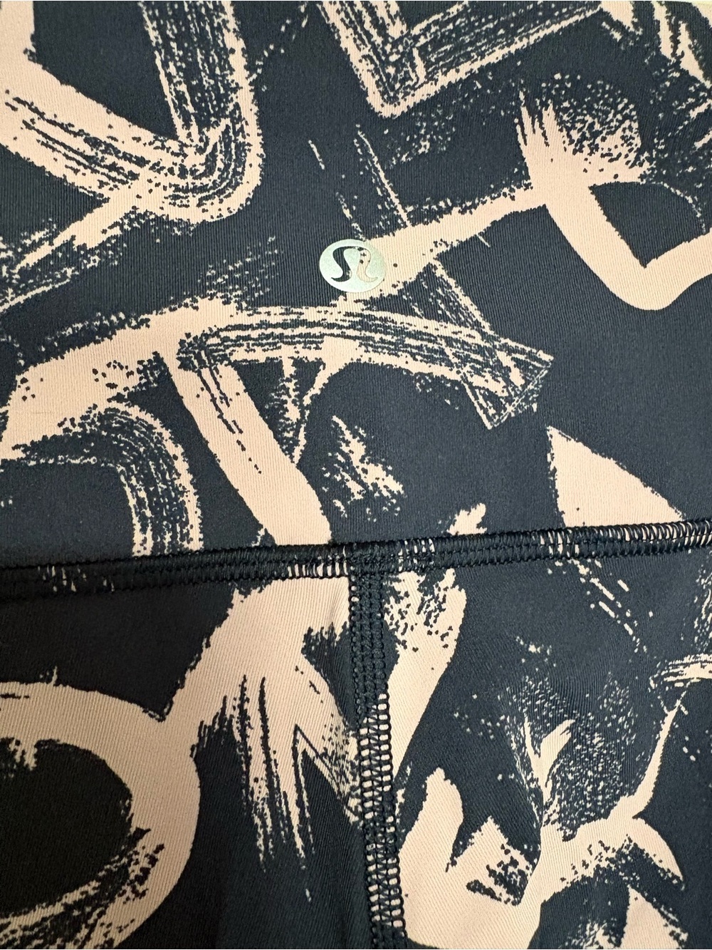 Lululemon leggings Graffitti Pop Antoinette/True Navy - Picture 3 of 5